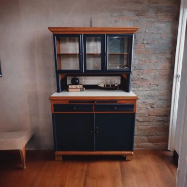 Grüner Buffettschrank, hochwertig aufgearbeitet.